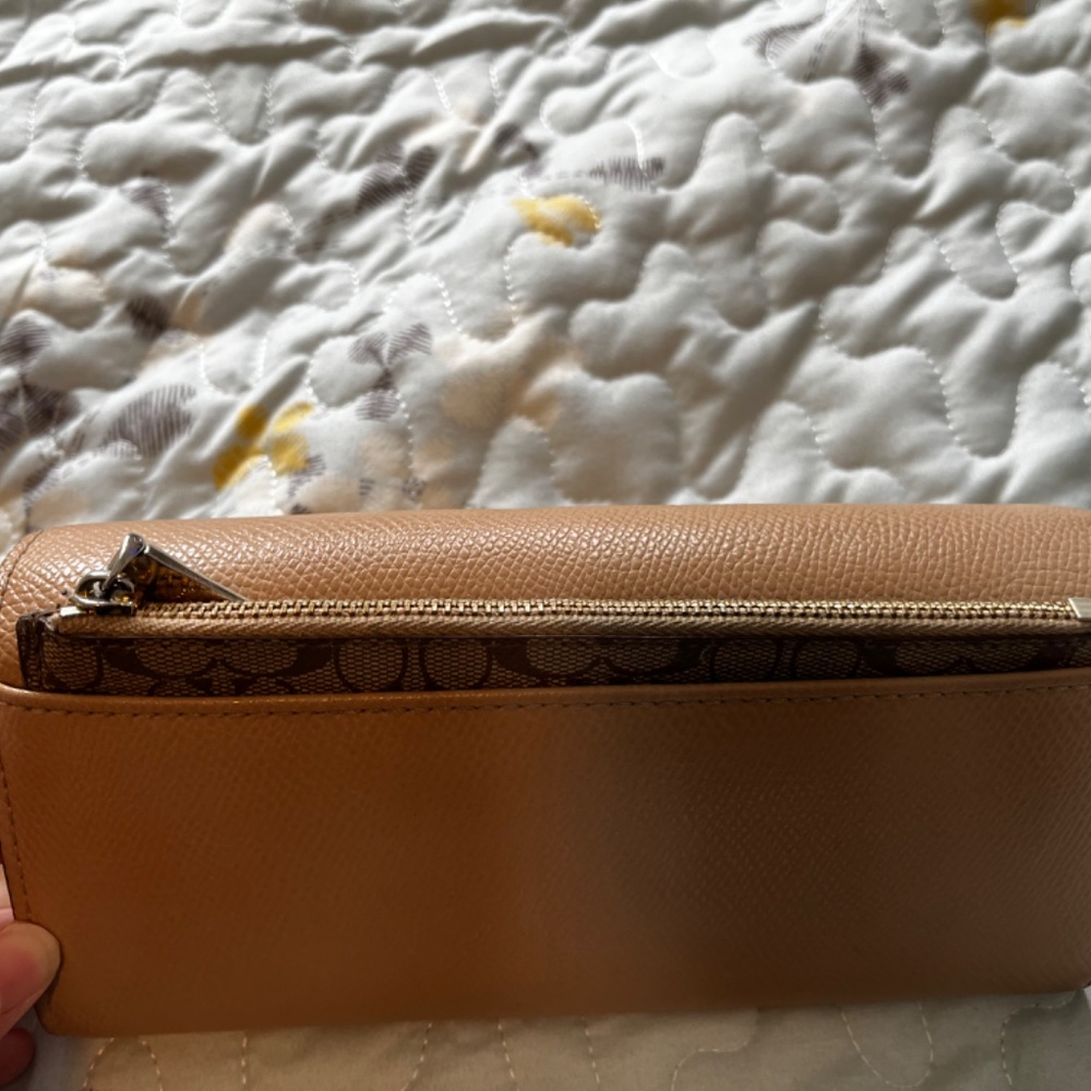 Coach Top Fold Wallet - Picture 3 of 4